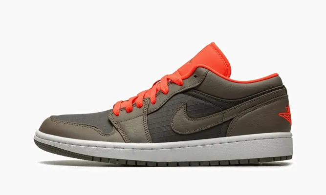 Кроссовки Air Jordan 1 Low SE WMNS «Black / Olive / Bright Crimson» зеленый