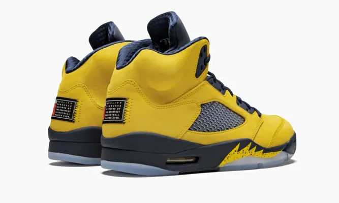 Кроссовки Air Jordan 5 Retro SE «Michigan» желтый