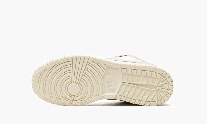Кроссовки Air Jordan 1 Low SE «Guava Ice» бежевый