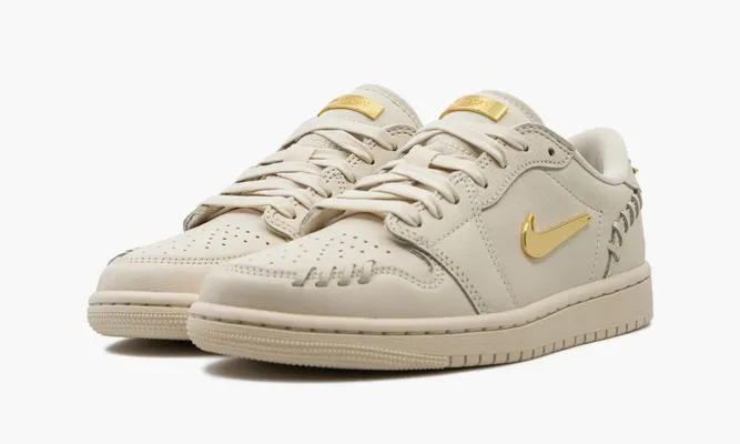 Кроссовки Air Jordan 1 Low WMNS «Method Of Make - Legend Light Brown» бежевый