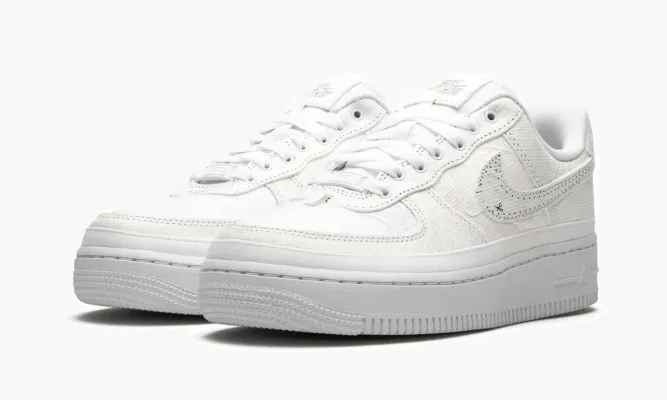 Кроссовки Air Force 1 LO LX WMNS «Reveal - Black Swoosh» белый