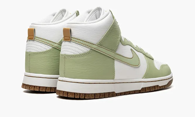 Кроссовки Nike Dunk High «Inspected By Swoosh» зеленый