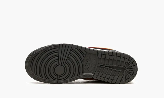 Кроссовки Air Jordan 1 Low SE GS «Vivid Orange» зеленый