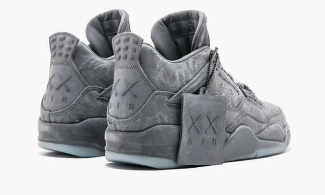 Кроссовки Air Jordan 4 Retro «Kaws» серый