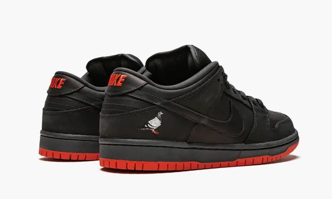 Кроссовки Nike SB Dunk Low «Black Pigeon» черный