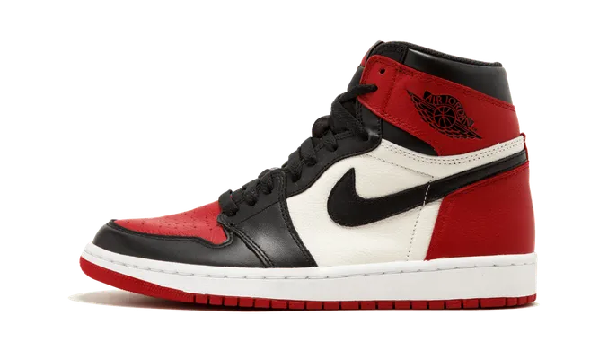 Кроссовки Air Jordan 1 Retro High «Bred Toe» черный,красный