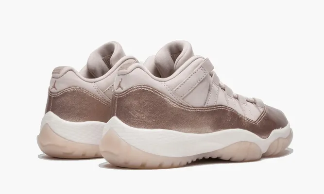 Для баскетбола Jordan 11 Retro Low WMNS «Rose Gold» коричневый