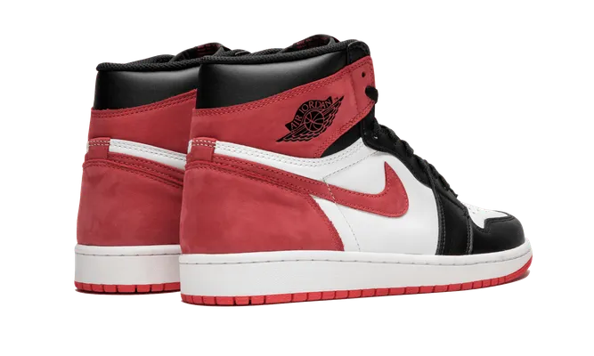 Кроссовки Air Jordan 1 High OG «Track Red» розовый