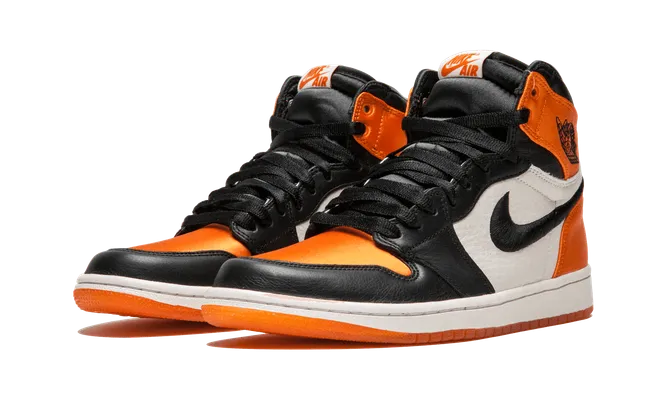 Кроссовки Air Jordan 1 Retro High OG Sl WMNS «Satin Shattered Backboard» оранжевый