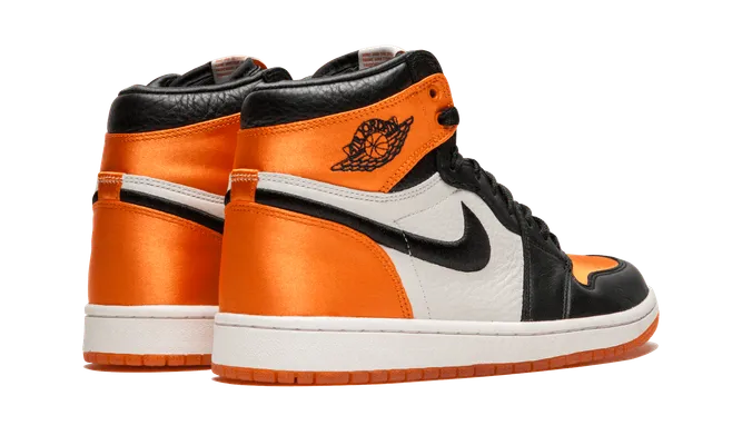 Кроссовки Air Jordan 1 Retro High OG Sl WMNS «Satin Shattered Backboard» оранжевый