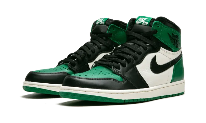 Кроссовки Air Jordan 1 Retro High OG «Pine Green» зеленый
