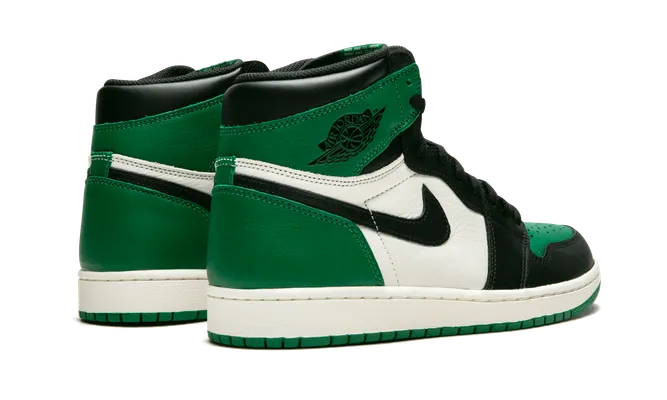 Кроссовки Air Jordan 1 Retro High OG «Pine Green» зеленый