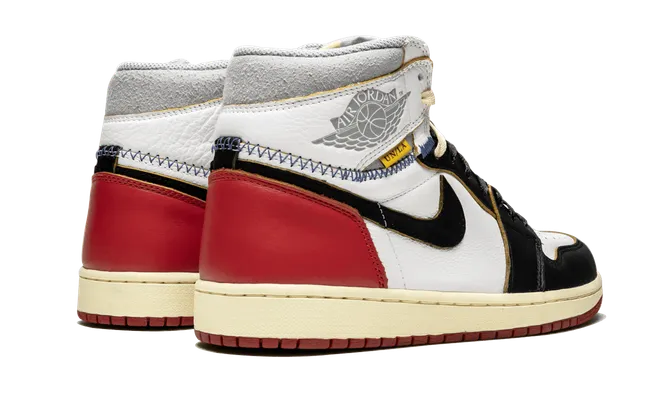 Кроссовки Air Jordan 1 Retro High «Union - Black Toe» белый
