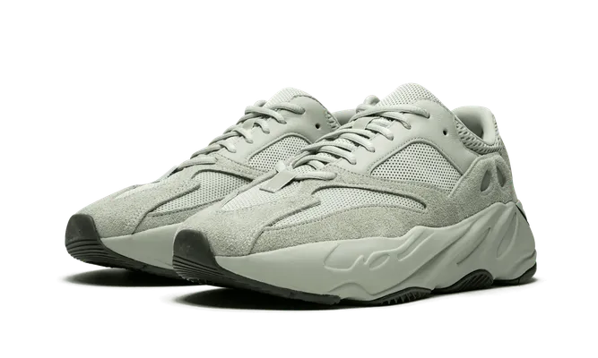 Кроссовки Yeezy Boost 700 «Salt» серый