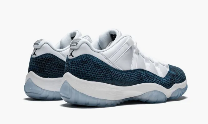 Для баскетбола Jordan 11 Retro Low Le «Blue Snakeskin» синий