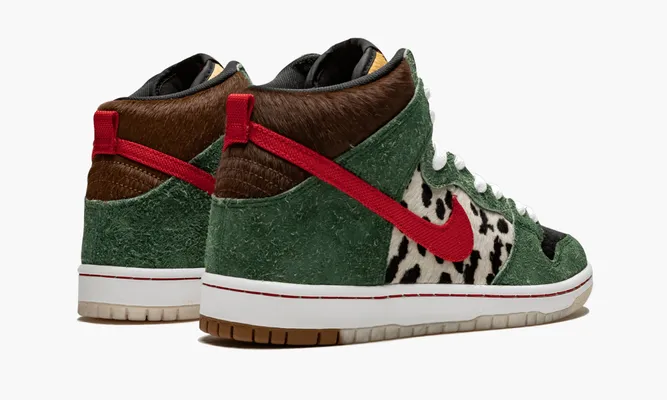 Кроссовки Nike SB Dunk High Pro Qs «Dog Walker» зеленый