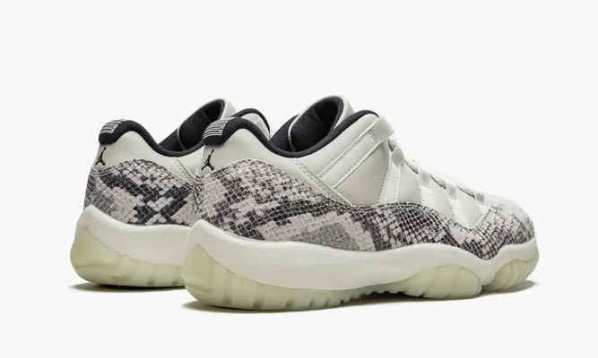 Для баскетбола Jordan 11 Retro Low «Snakeskin Light Bone» кремовый