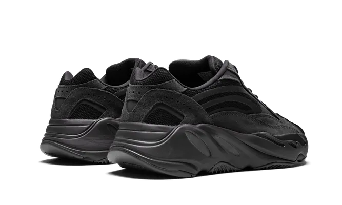Кроссовки Yeezy Boost 700 V2 «Vanta» черный