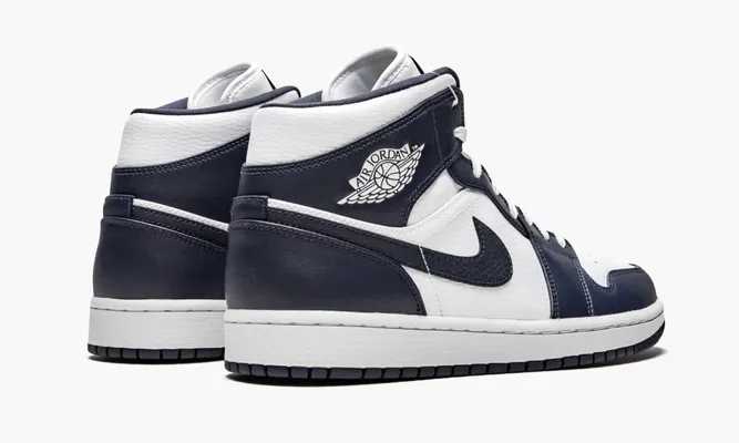 Кроссовки Air Jordan 1 Mid «White Metallic Gold Obsidian» синий
