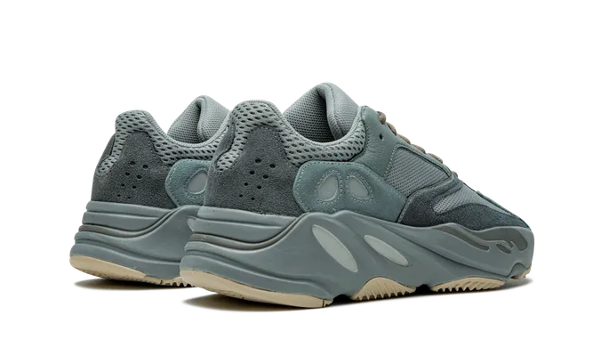 Кроссовки Yeezy Boost 700 «Teal Blue» серый