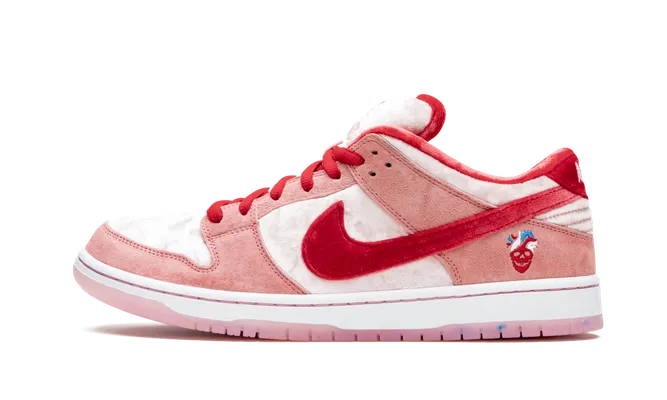 Кроссовки Nike SB Dunk Low Pro «Strangelove» розовый