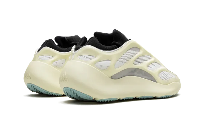 Кроссовки Yeezy 700 V3 «Azael» белый