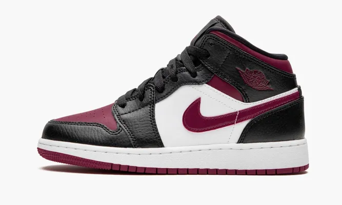Кроссовки Air Jordan 1 Mid GS «Bred Toe» черный