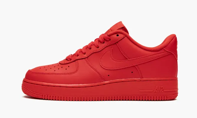 Кроссовки Nike Air Force 1 Low «Triple Red» красный