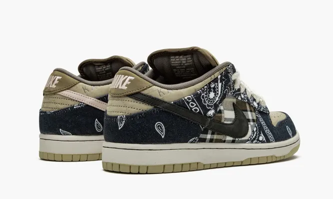 Кроссовки Nike SB Dunk Low «Travis Scott» кремовый