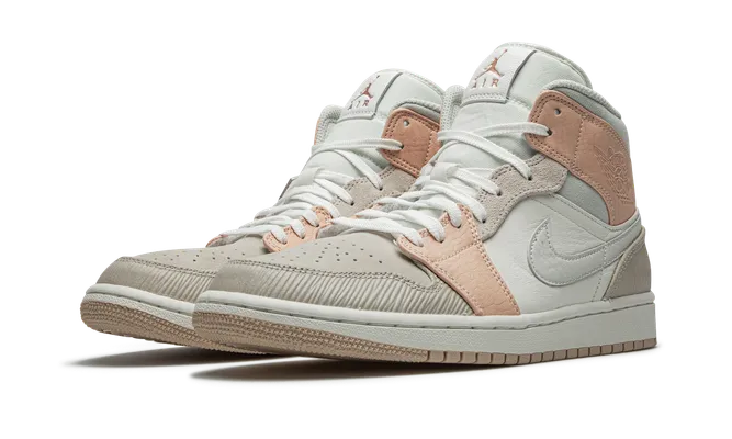 Кроссовки Air Jordan 1 Mid «Milan» кремовый