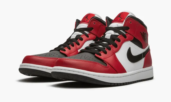 Кроссовки Air Jordan 1 Mid «Chicago Black Toe» красный