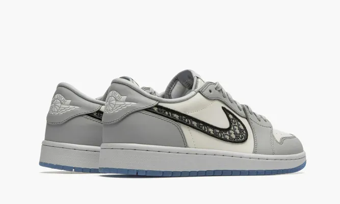 Кроссовки Air Jordan 1 Retro Low SE «Dior» серый