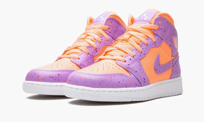 Кроссовки Air Jordan 1 Mid GS «Atomic Pulse» оранжевый