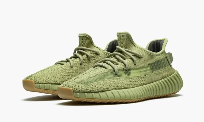 Кроссовки Yeezy Boost 350 V2 «Sulfur» зеленый