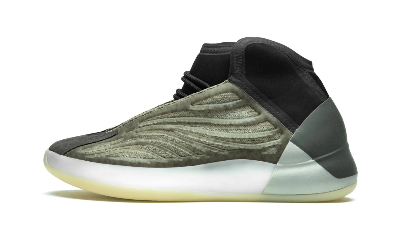 Yeezy Qntm “barium”