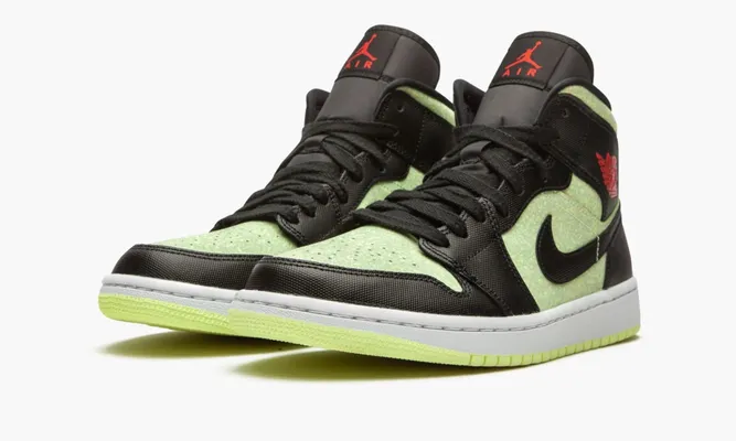 Кроссовки Air Jordan 1 Mid SE WMNS «Grind» зеленый