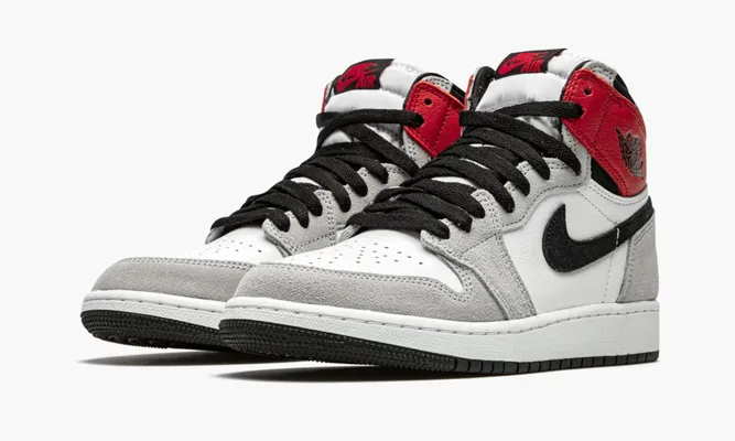 Кроссовки Air Jordan 1 High OG GS «Light Smoke Grey» серый,белый
