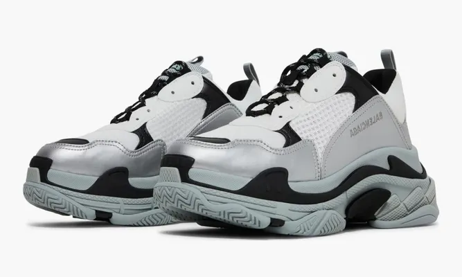Кроссовки Balenciaga Triple S «Grey Metallic» серый