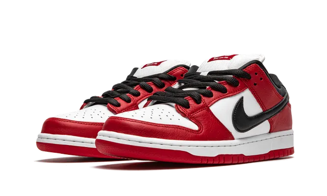 Кроссовки Nike SB Dunk Low Pro «Chicago» красный