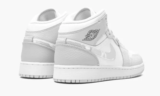 Кроссовки Air Jordan 1 Mid SE GS «Grey Camo» белый