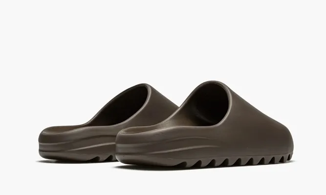 Кроссовки Yeezy Slide «Soot» коричневый
