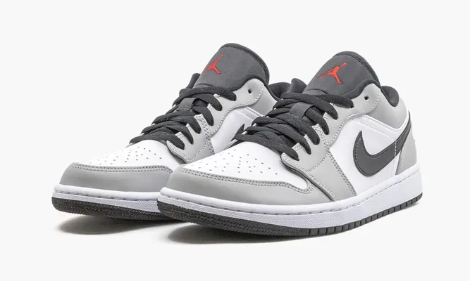 Кроссовки Air Jordan 1 Low «Light Smoke Grey» серый
