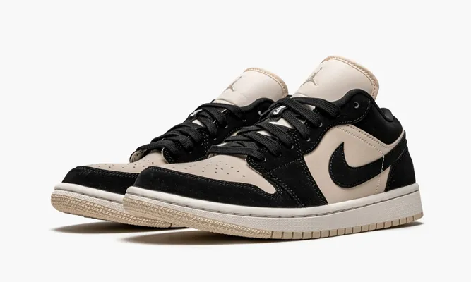 Кроссовки Air Jordan 1 Low WMNS «Black Guava Ice» кремовый