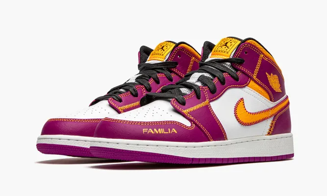 Кроссовки Air Jordan 1 Mid GS «Dia De Los Muertos» розовый