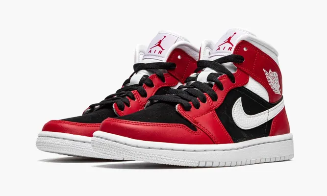 Кроссовки Air Jordan 1 Mid WMNS «Gym Red / Black» красный