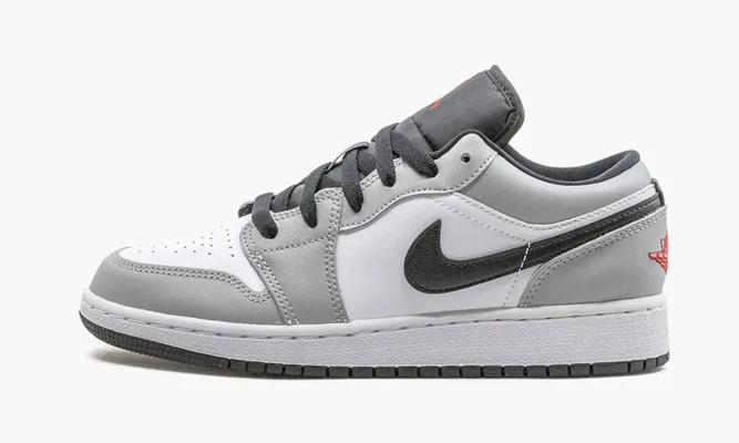 Кроссовки Air Jordan 1 Low GS «Light Smoke Grey» серый
