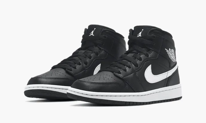 Кроссовки Air Jordan 1 Mid WMNS «Black White» черный