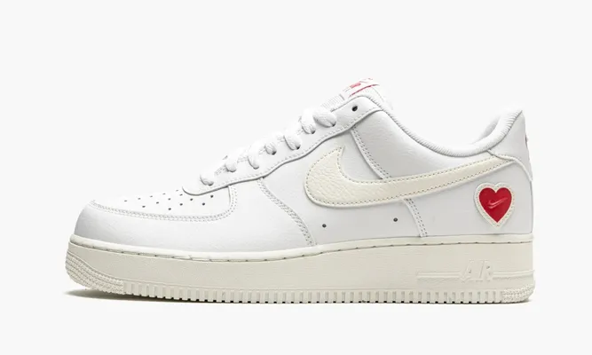 Кроссовки Nike Air Force 1 Low «Valentines Day 2021» белый