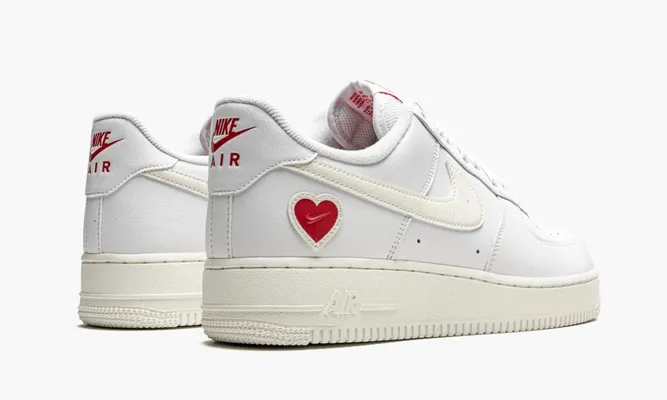 Кроссовки Nike Air Force 1 Low «Valentines Day 2021» белый