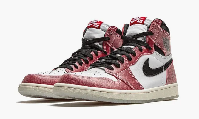 Кроссовки Air Jordan 1 Retro High «Trophy Room Chicago» красный,белый